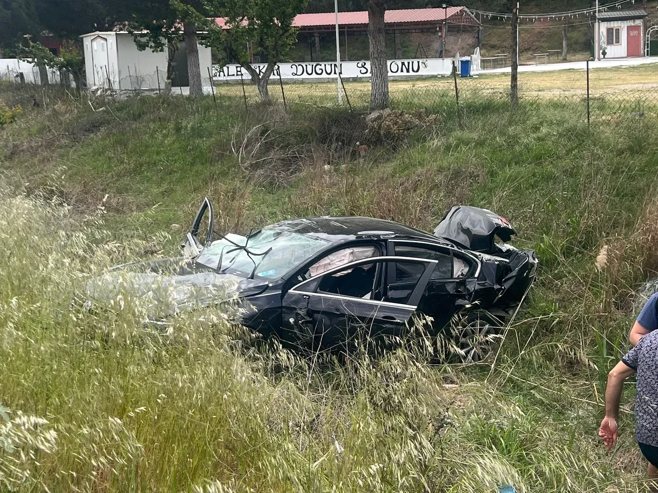 Çanakkale'de yolcu otobüsü, kamyon ve otomobil çarpıştı! Çok sayıda ölü ve yaralı var