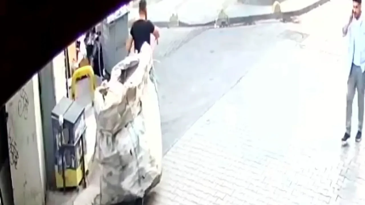 Fatih'te 200 bin dolarlık pırlanta çöpe gitti! Kağıt toplayıcısı gözaltına alındı