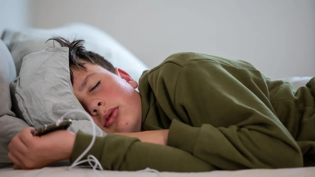 Geceleri telefonu yastığın altına koyanlar dikkat! Bilinmeyen gizli tehlike