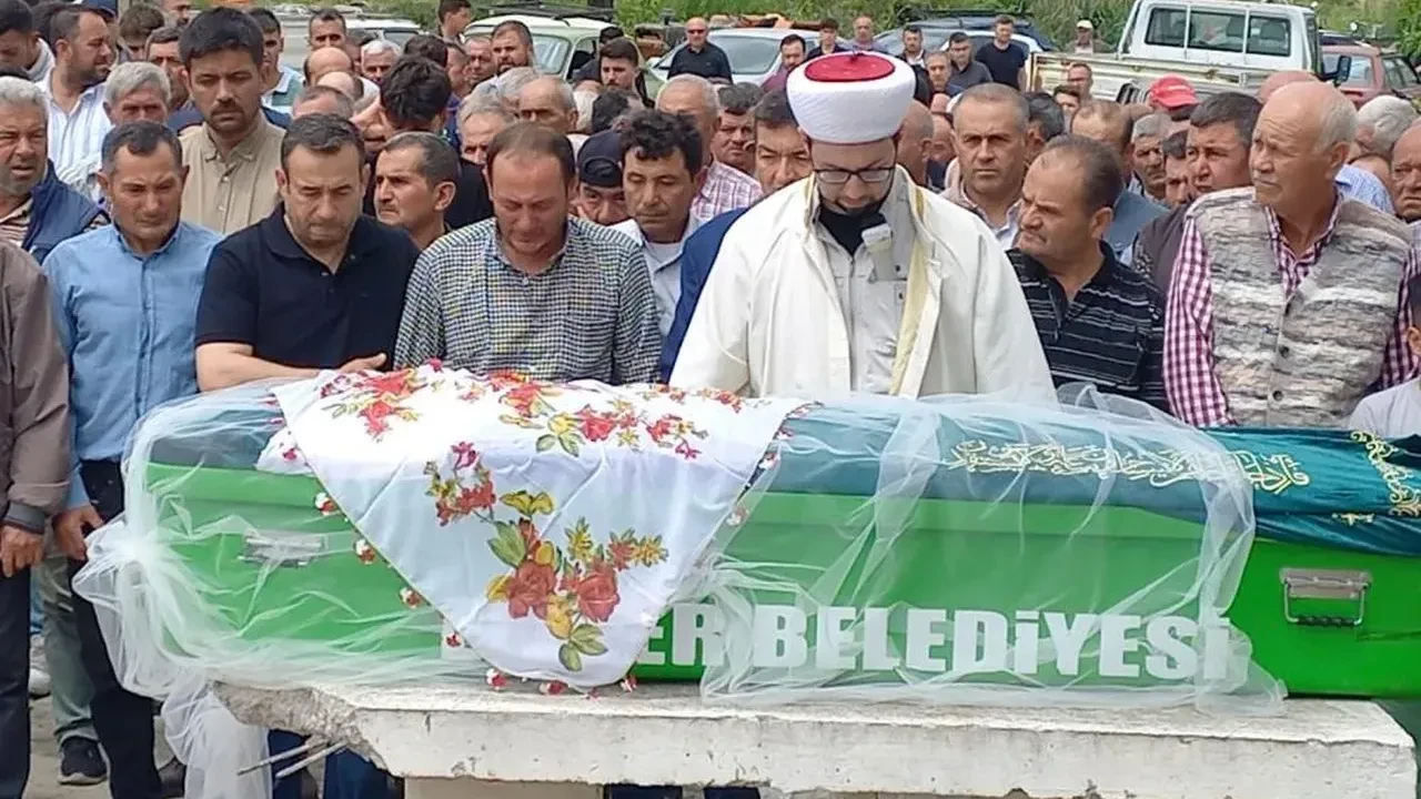 Kazada hayatını kaybeden Sıla Karabacak duvağıyla uğurlandı