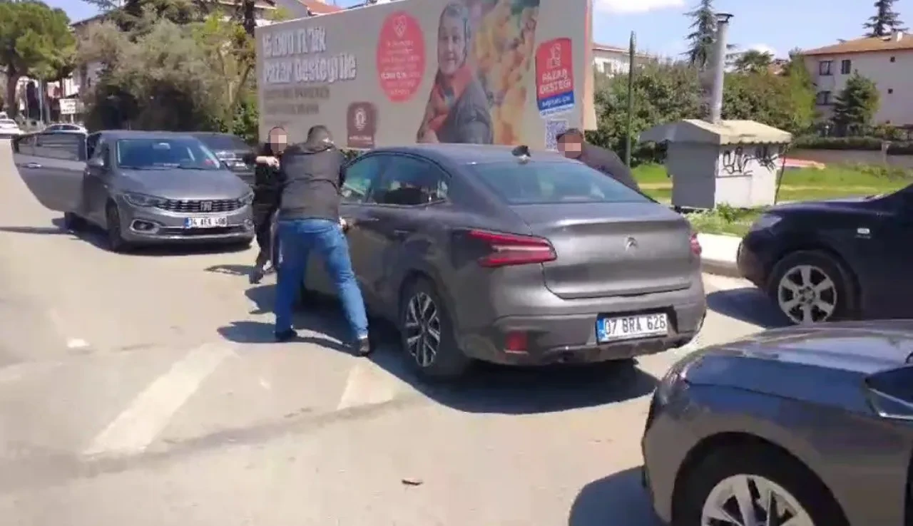 MİT'ten kaçış yok! Sahte baz istasyonu kuranlara suçüstü: Vatandaşların bilgileri hedef alındı 