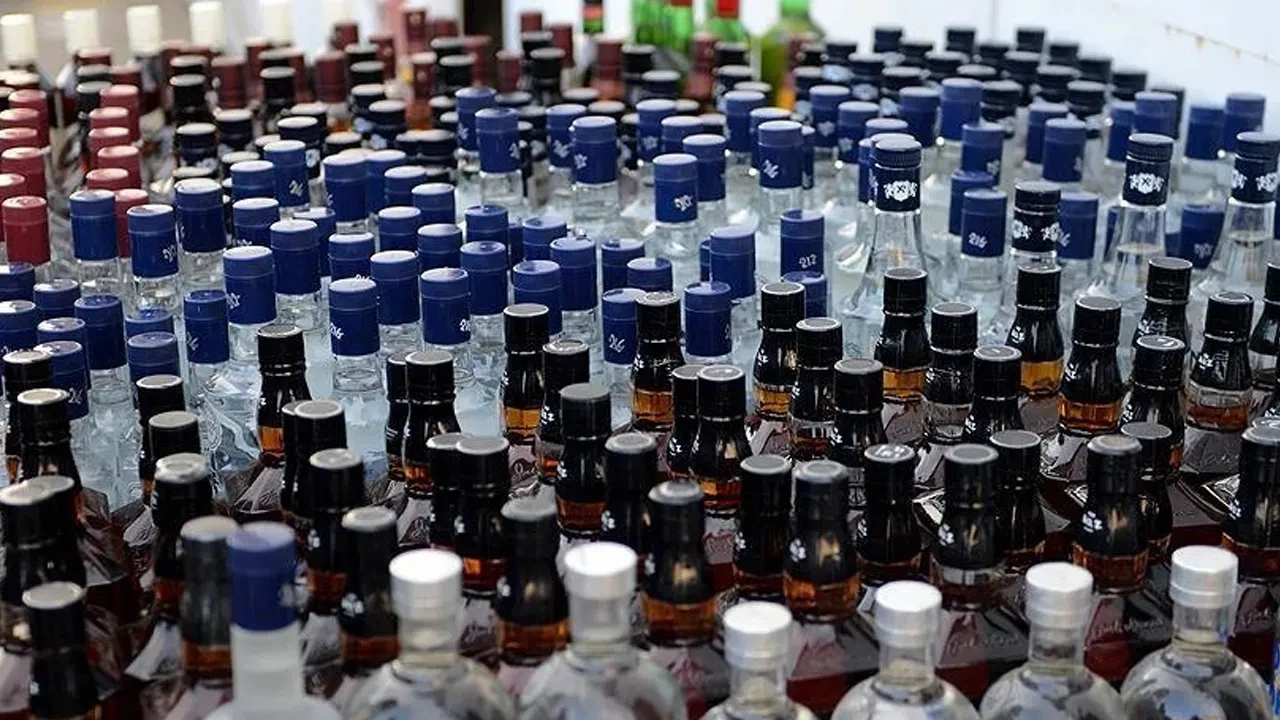 Samsun'da sahte içki operasyonu: Litrelerce ele geçirildi 