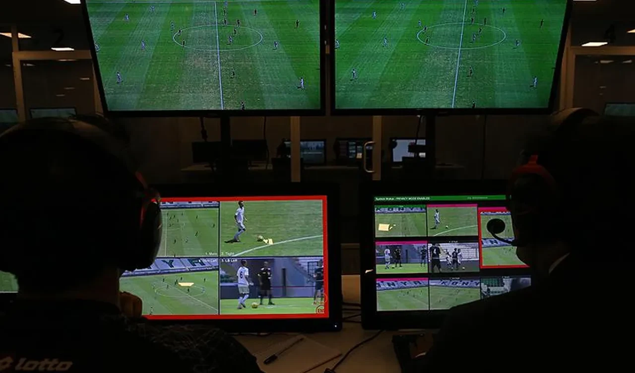 Trabzonspor-Galatasaray maçının VAR hakemi belli oldu