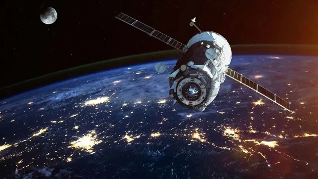 Türkiye risk altında! Uzay aracı bugün Dünya'ya düşecek