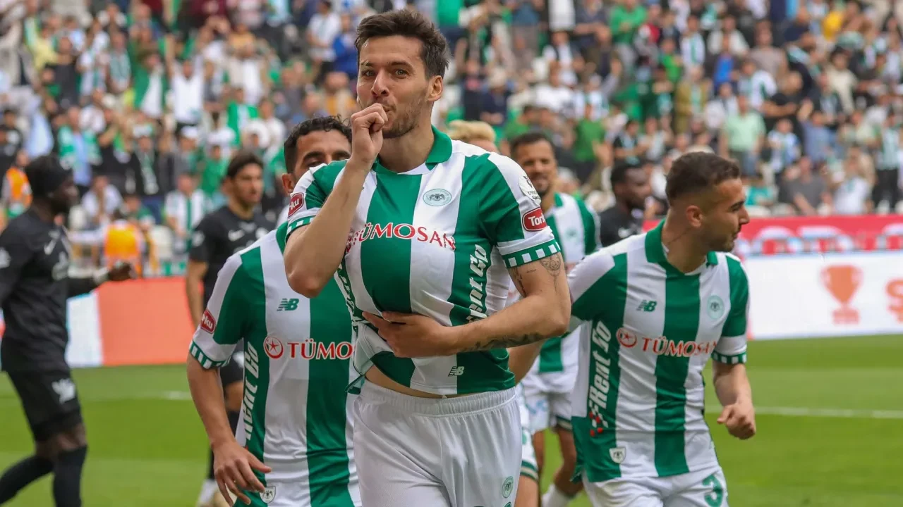 Umut Nayir istedi Konyaspor kazandı! Çaykur Rizespor'dan kritik kayıp 