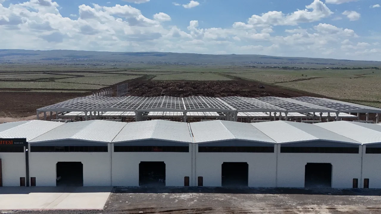 10 milyar TL bütçeyle inşa ediliyor ve 10 bin kişiye istihdam sağlayacak