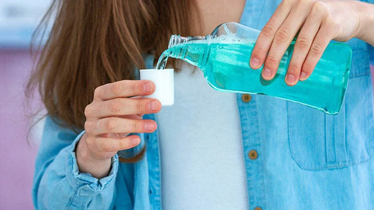 Ağız kokusunu geçiriyor sanılıyordu meğer arttırıyormuş! Milyonlarca kişi bu hataya düşüyor