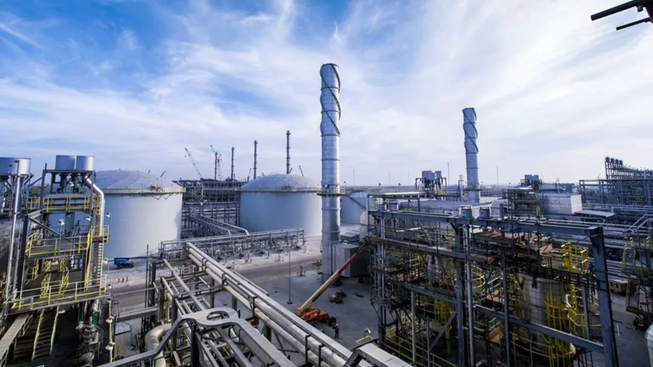 Aramco'nun kârı düştü, piyasalarda belirsizlik hakim
