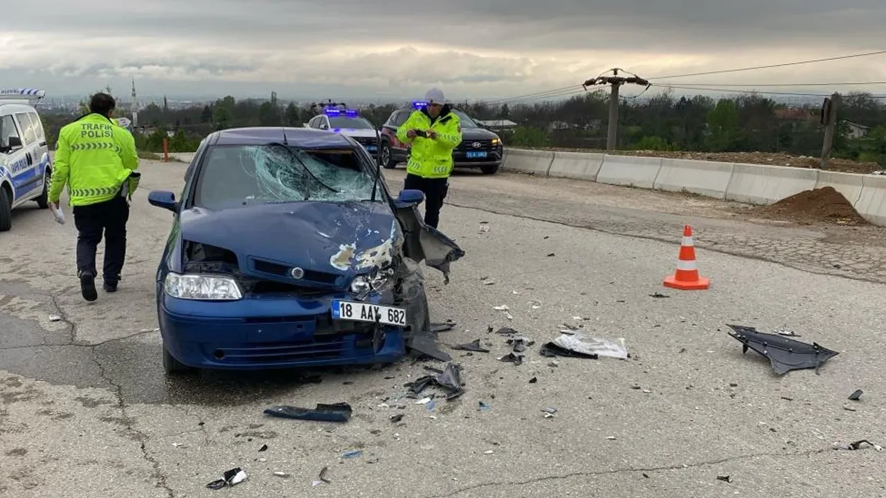 Bolu'da otomobille motosiklet çarpıştı: 6 yaralı