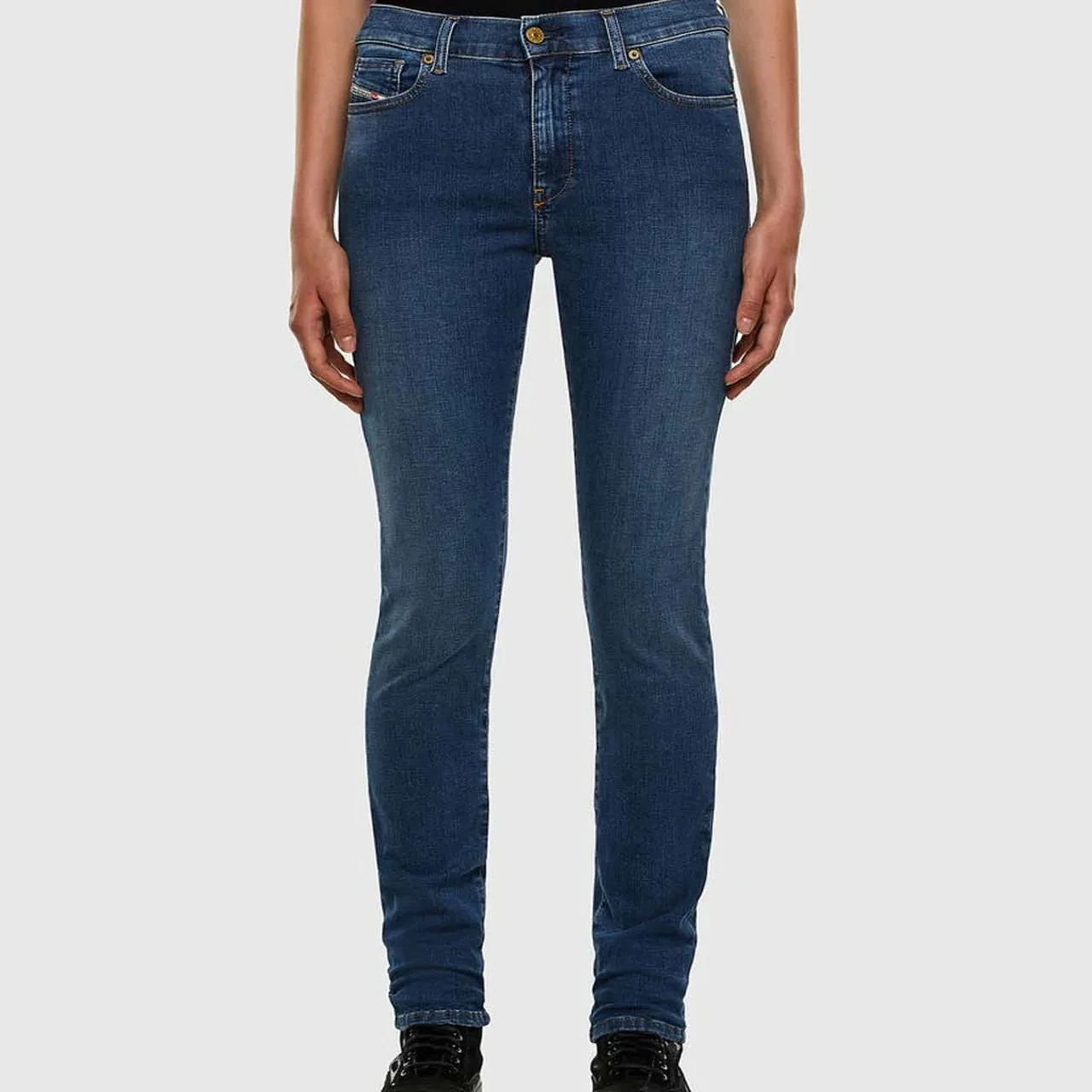 Bootcut Jeans Ne Demek? Bootcut Pantolon Kalıbı ve Anlamı Nedir?