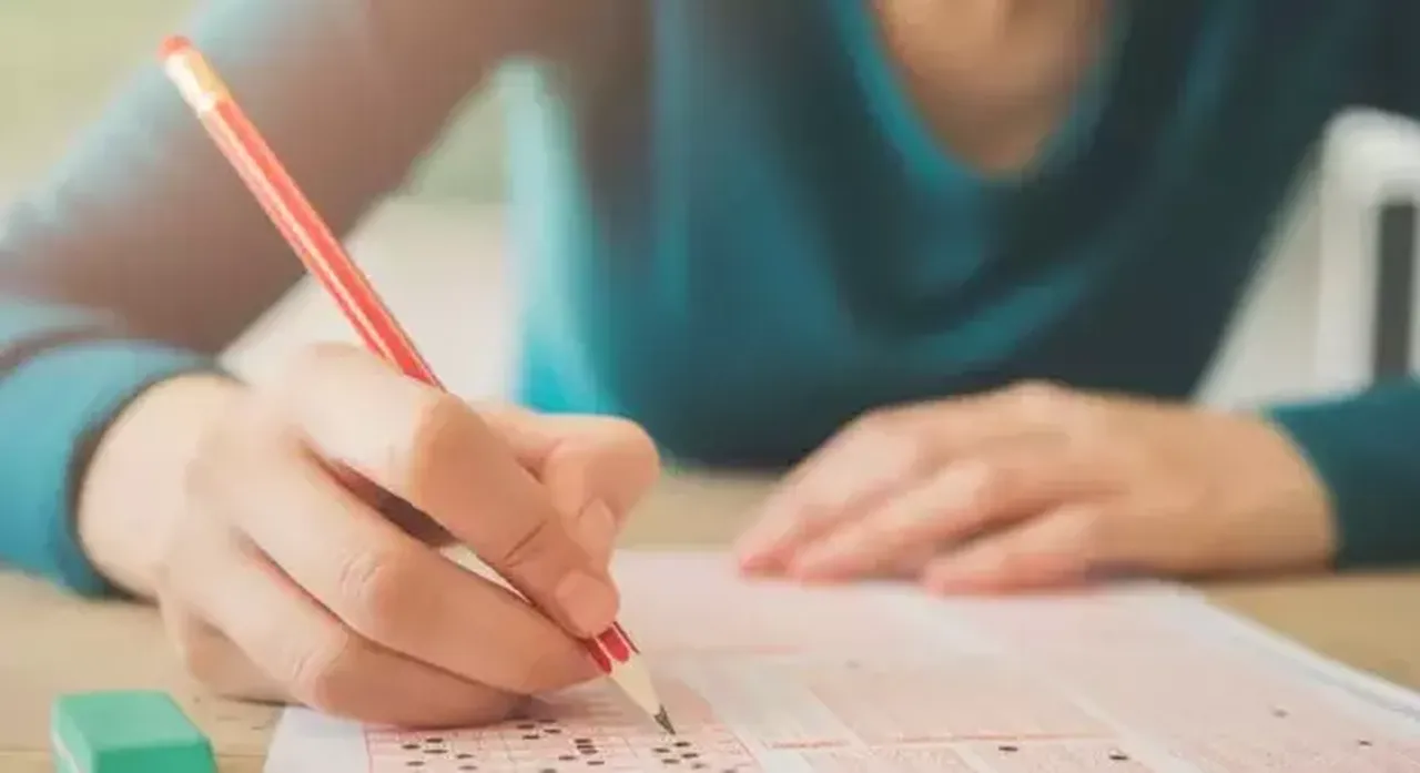 CB Nedir, Ne Demek? Üniversitede CB Harf Notunun Karşılığı Kaç Puan?