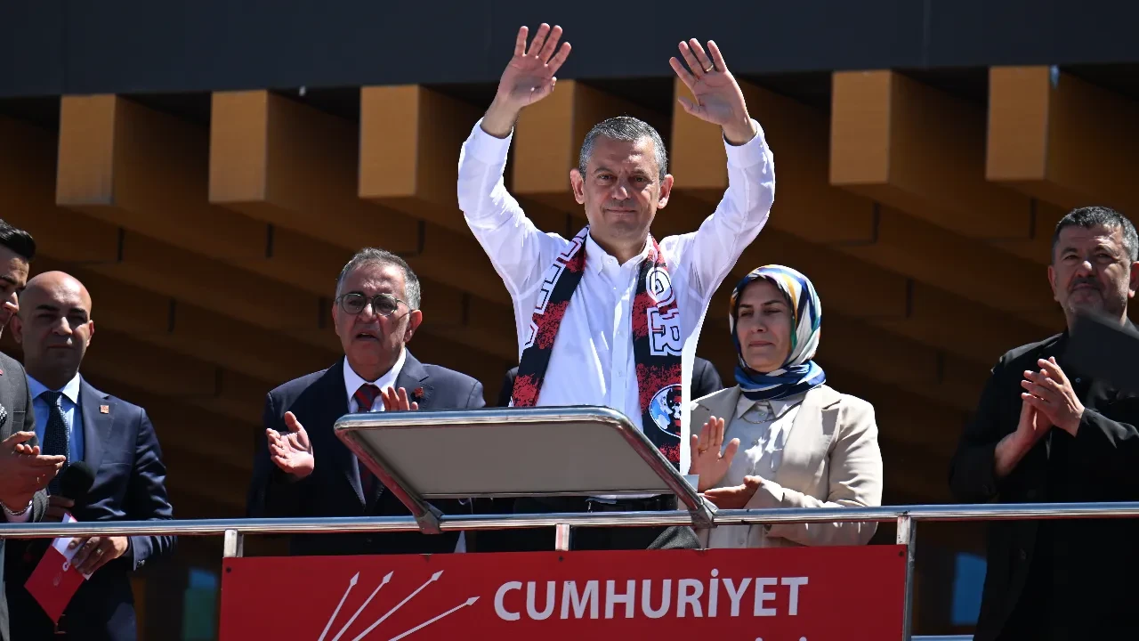 CHP nerede hata yapıyor? Barış Yarkadaş Van mitingindeki detayı açıkladı