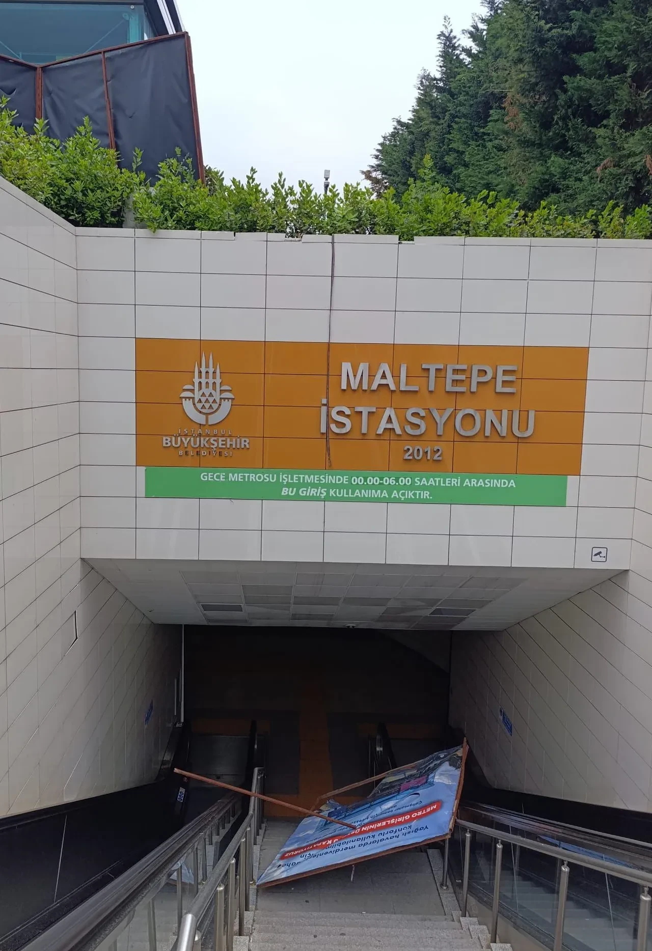 Metroyla işten eve dönecekti: Yürüyen merdivende başına felaket indi