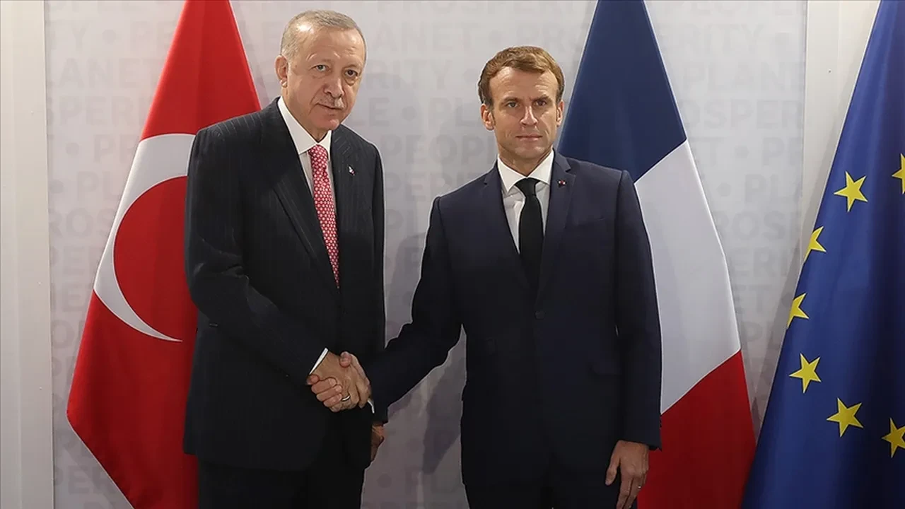 Son dakika | Cumhurbaşkanı Erdoğan'dan barış için diplomasi trafiği: Önce Macron sonra Putin ile görüştü