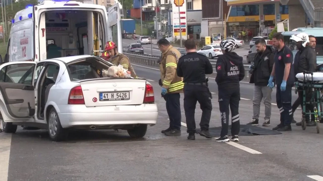 Tuzla'da feci kaza! Yol trafiğe kapatıldı: Ölü ve yaralılar var