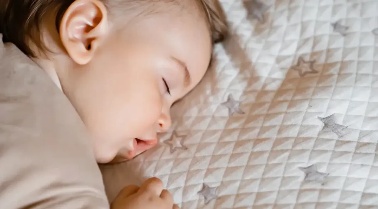 Yıllardır yanlış uyuyorsunuz! Bilimsel olarak en sağlıklı uyku pozisyonu belli oldu