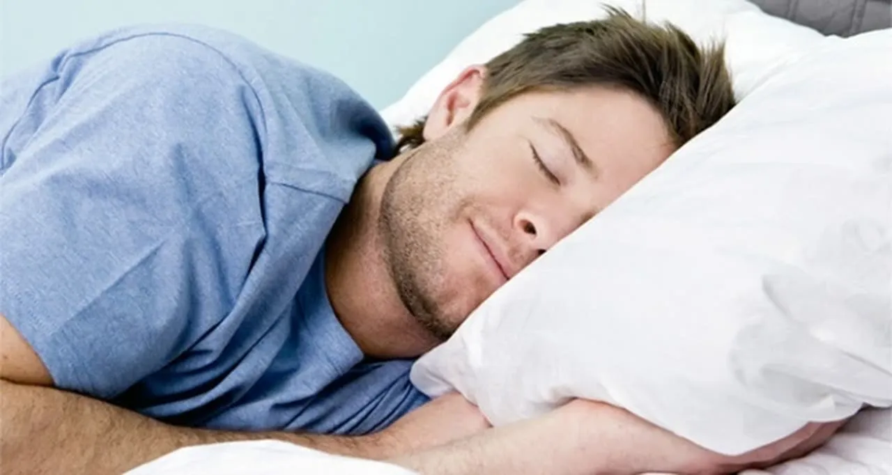 Yıllardır yanlış uyuyorsunuz! Bilimsel olarak en sağlıklı uyku pozisyonu belli oldu