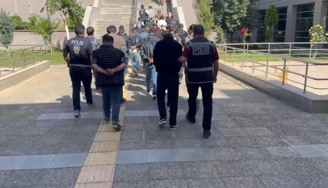 12 ilde çocuk istismarcılarına operasyon: 11 zanlı tutuklandı