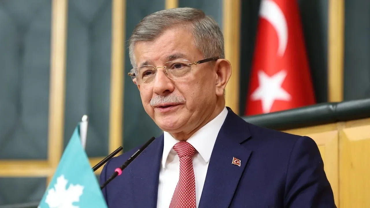 Ahmet Davutoğlu: Devlet Bahçeli'ye hakkım helal olsun