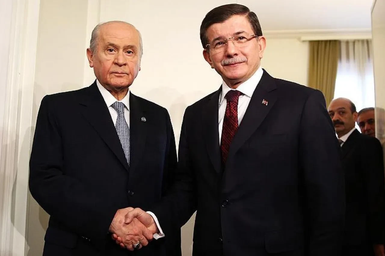 Ahmet Davutoğlu: Devlet Bahçeli'ye hakkım helal olsun