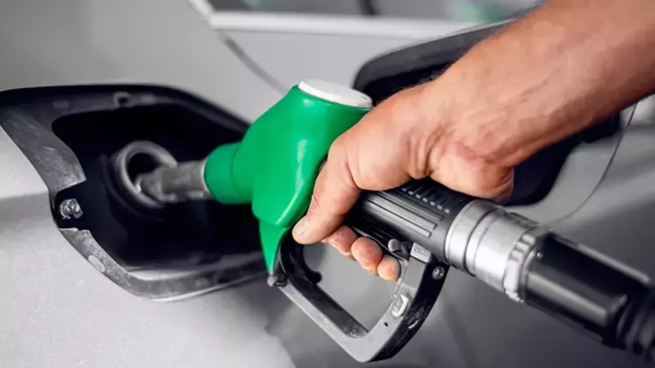Benzine ne zaman zam gelecek? Motorin ve benzin son durumu merak ediliyor