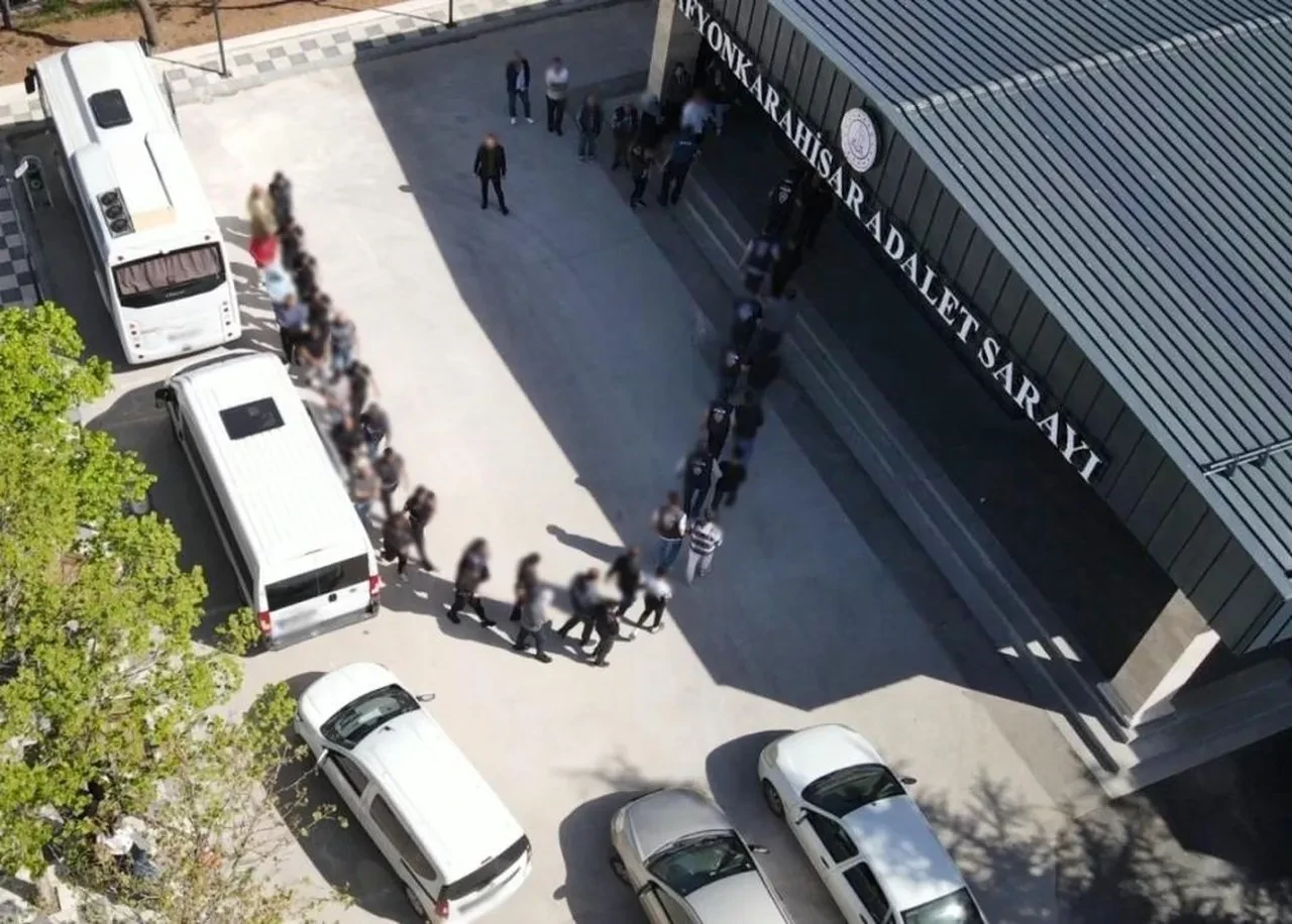 Cumhuriyet tarihinin en büyük operasyonu! 4 milyar TL'lik vurgun yapmışlar