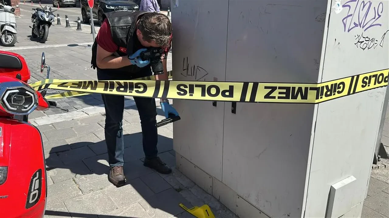 Kuyumcuda dehşet anları! İçeri girip kurşun yağmuruna tuttu: Yaralılar var