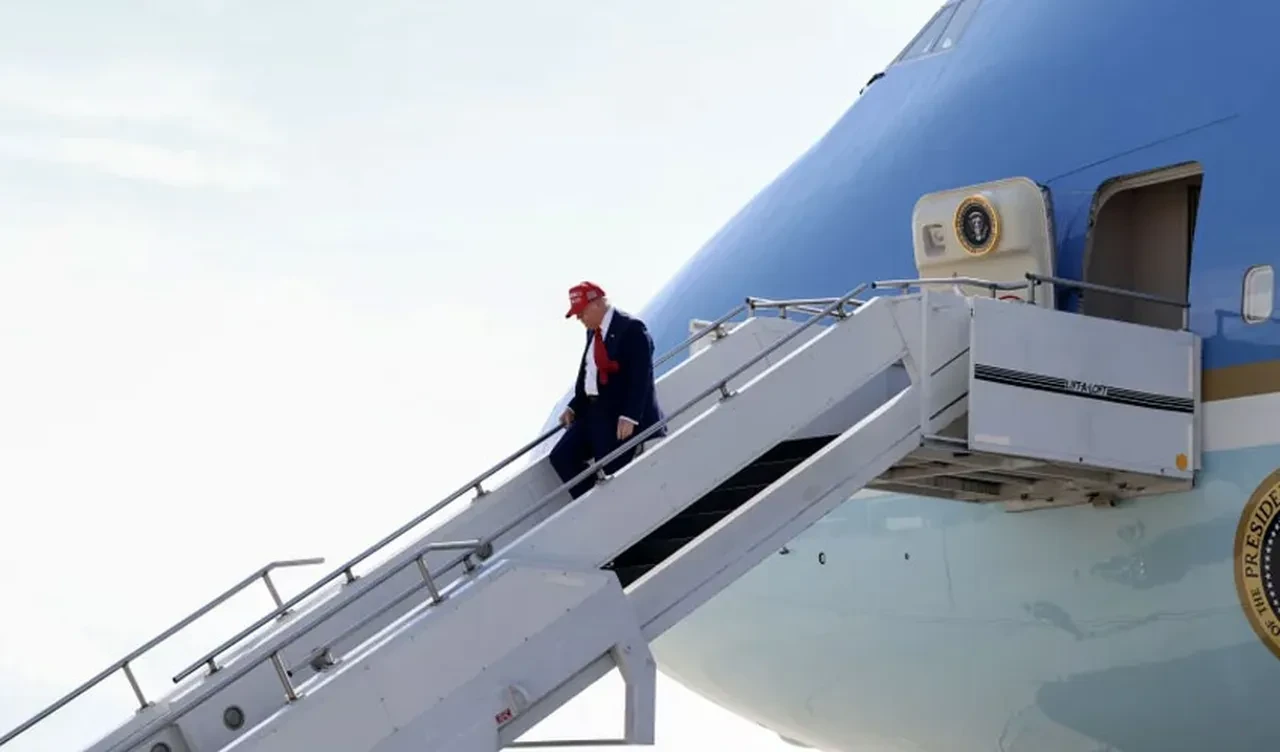 AP, Bloomberg ve Reuters muhabirleri Trump'ın uçağına alınmadı: Bu durum kaygı verici!