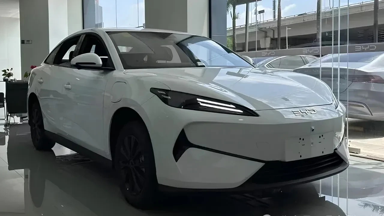 BYD yeni elektrikli otomobilini görücüye çıkardı! Fiat Egea'nın üçte biri fiyatına efsane özellikler