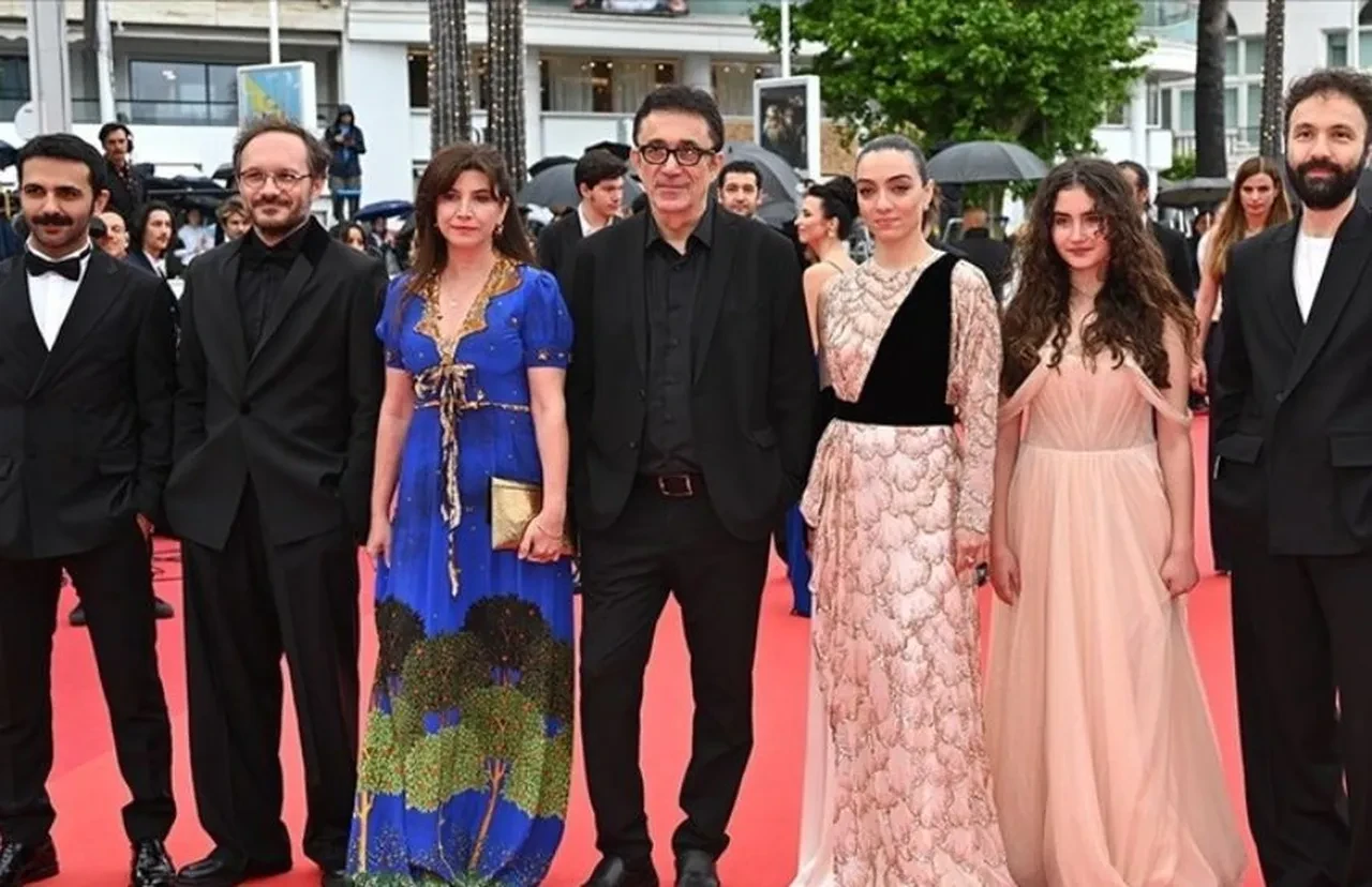Cannes Film Festivali'nde kıyafet yasağı geldi! Kurallara uymayan içeri giremeyecek 