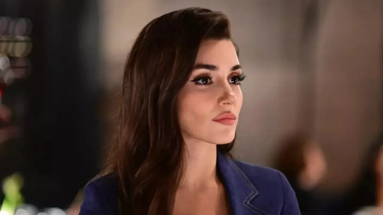 Hande Erçel'in romantik tren yolculuğu