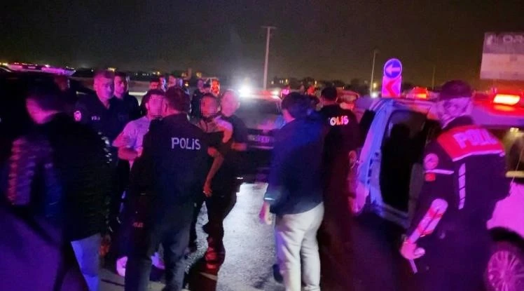 Aksaray’da taraftar kavgası kanlı bitti: 6 yaralı, 13 gözaltı!