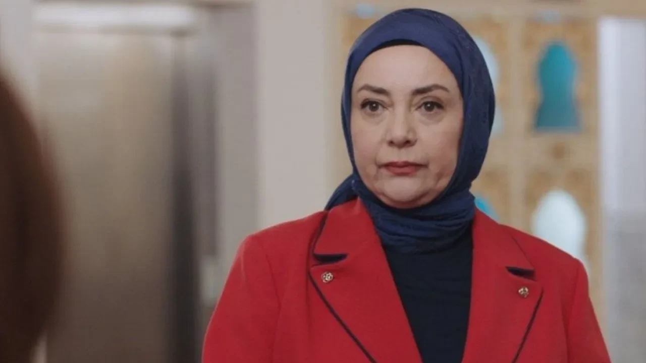 Kızılcık Şerbeti kutlamasına Pembe çağrılmadı! Sibel Taşçıoğlu'ndan olay açıklama geldi 