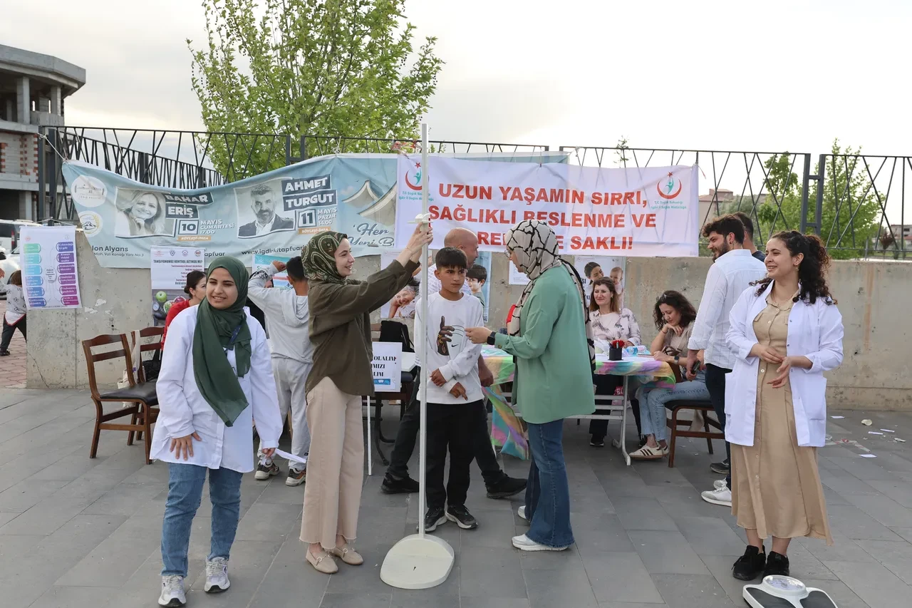 Sağlık Bakanlığı harekete geçti! Sokaklarda tek tek kilolu kişiler tespit ediliyor
