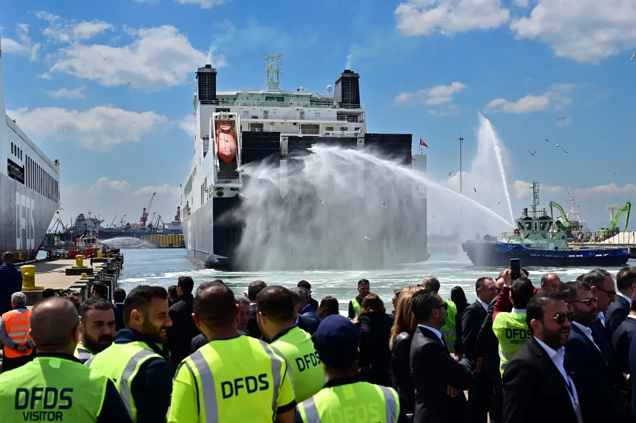 Bakan Uraloğlu: Denizcilikte hedef dünyada ilk 10'a girmek