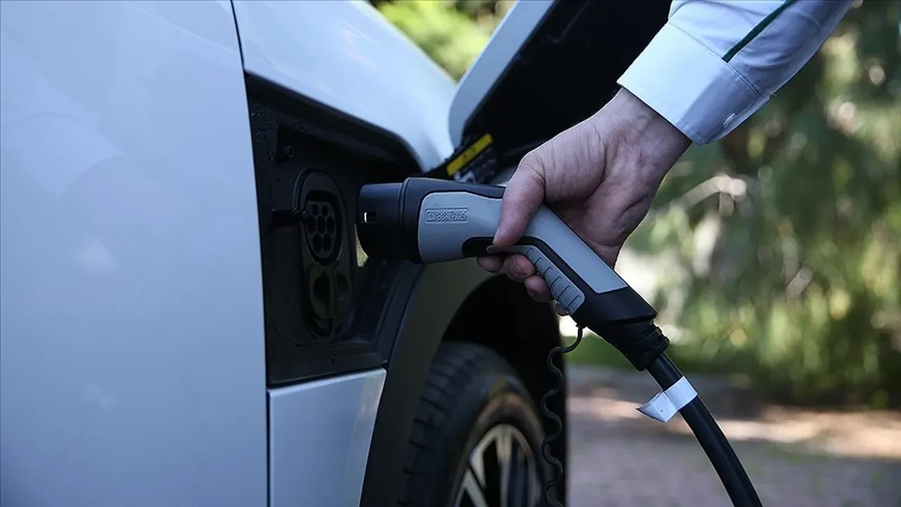 Bir devrin sonu geliyor benzinli ve dizel araçlar için yolun sonu gözüktü