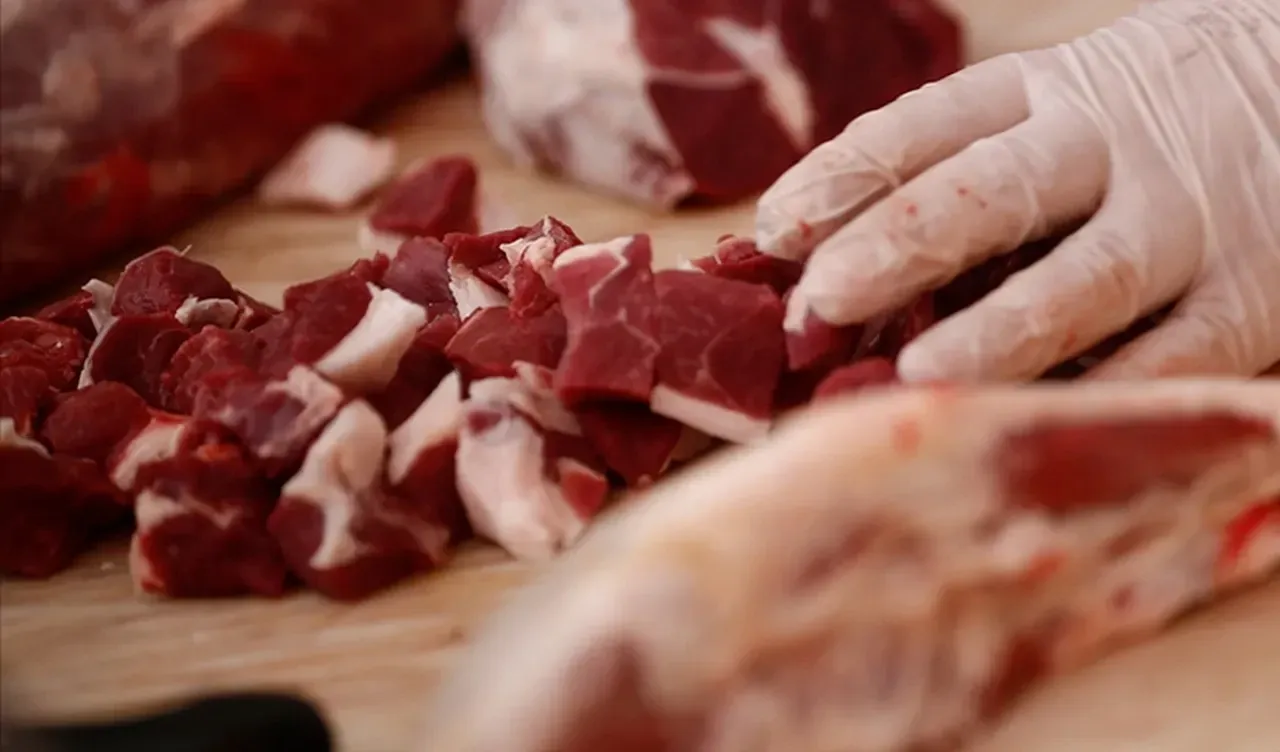 Doktorlar ağzınıza bile sürmeyin diyor! Günlerce vücudunuzda kalıyor şişkinlik yapıyor