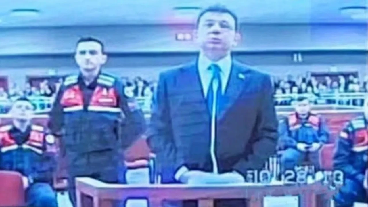 Ekrem İmamoğlu 'kamu görevlisine hakaret' soruşturmasında ifade verdi