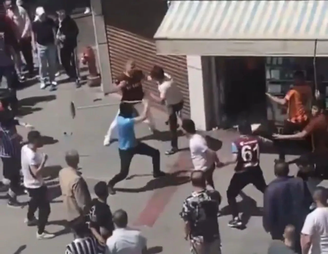 Galatasaray Trabzonspor maçı öncesinde gerginlik arttı! Gaziantep sokakları savaş alanına döndü