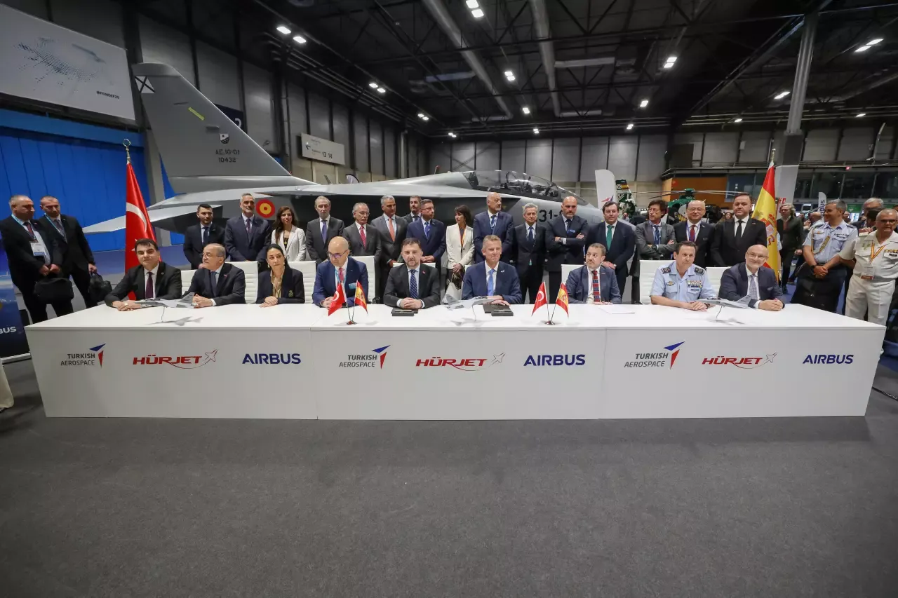 Hürjet İspanya yolcusu! İmzalar atıldı, bir ilk olacak 