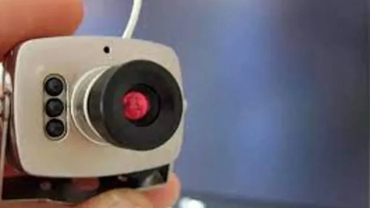 Kızının sözleriyle dehşete düştü! Annenin mesajlarını gizlice okuyunca her şey ortaya çıktı