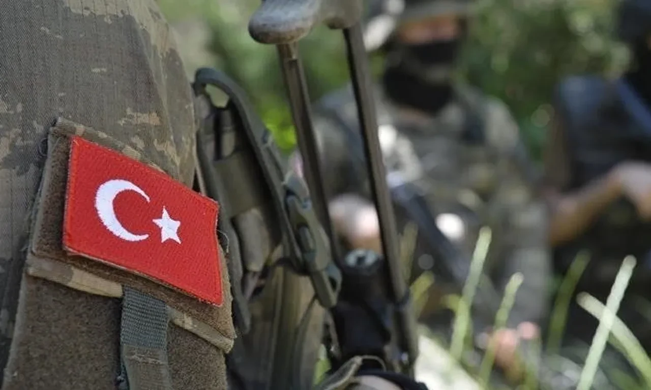 Pençe-Kilit bölgesinde bir askerimiz şehit oldu