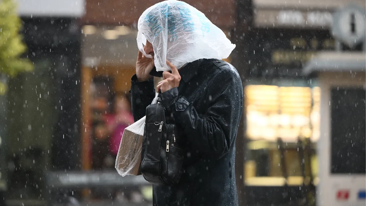 Sağanak, fırtına, toz taşınımı... Meteoroloji 7 ili özellikle uyardı! İşte 14 Mayıs il il hava durumu