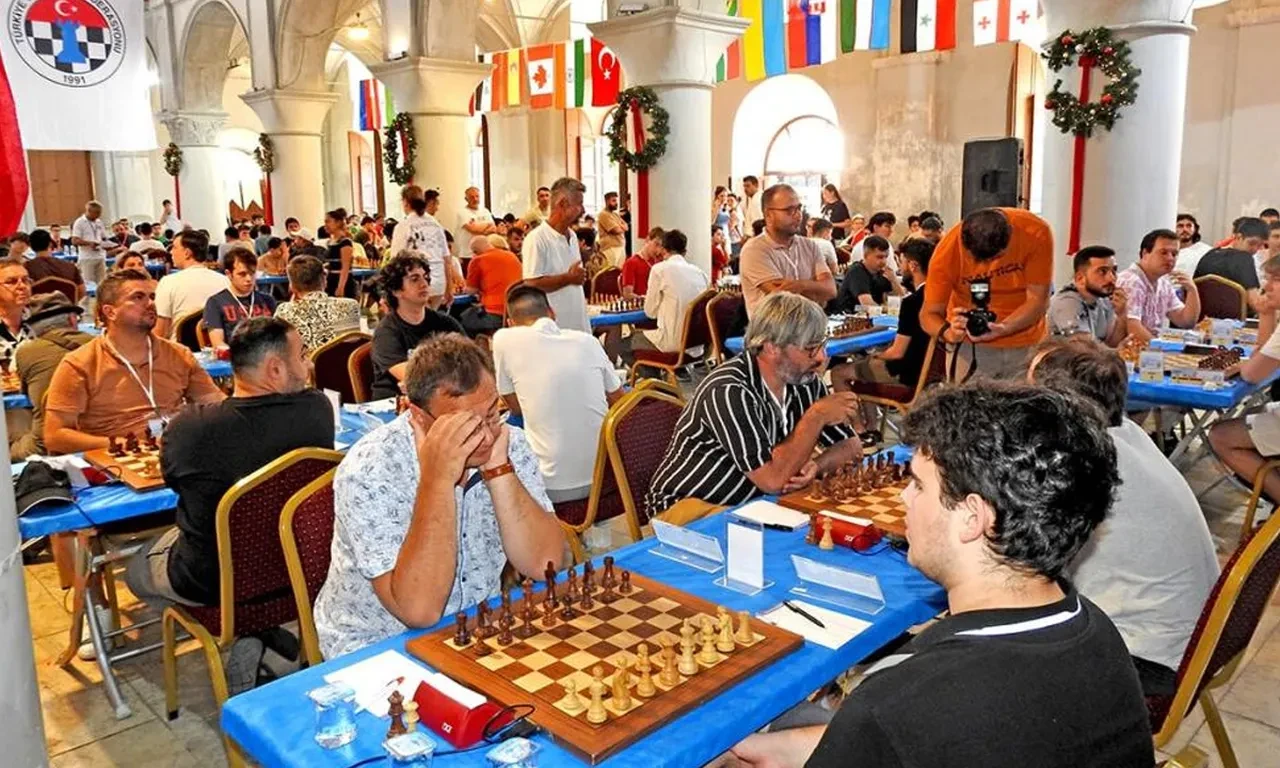 Satranç ustaları Türkiye'ye geliyor! Katılımcı sayısı bini aşacak