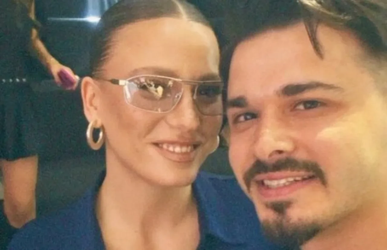 Serenay Sarıkaya defileyi izlemek için bakın nasıl plan yaptı! 