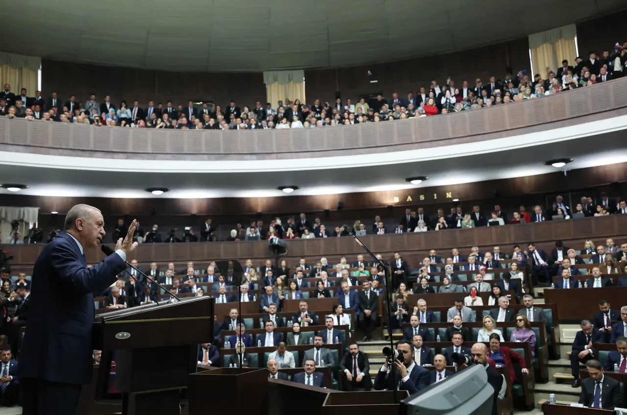 Son dakika | Cumhurbaşkanı Erdoğan'dan belediye statülerinde değişiklik sinyali! Kayyum istisna hale gelecek