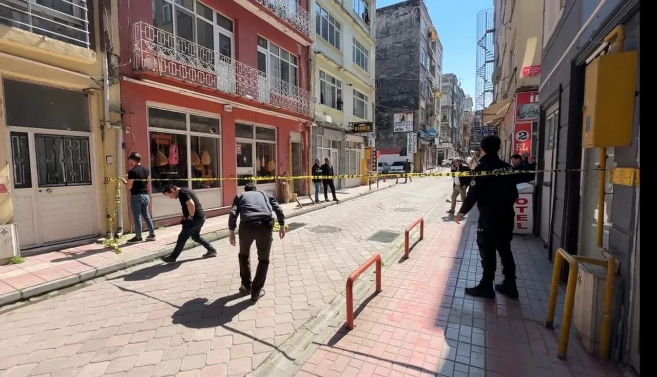 Ablasını kaçıran genci sokak ortasında katletti! Dehşet anlar kamerada