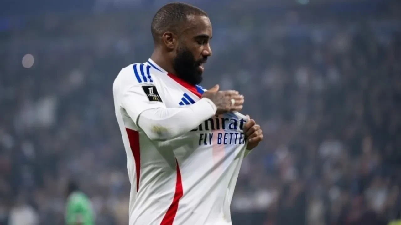 Alexandre Lacazette'in ayrılığı duyuruldu!