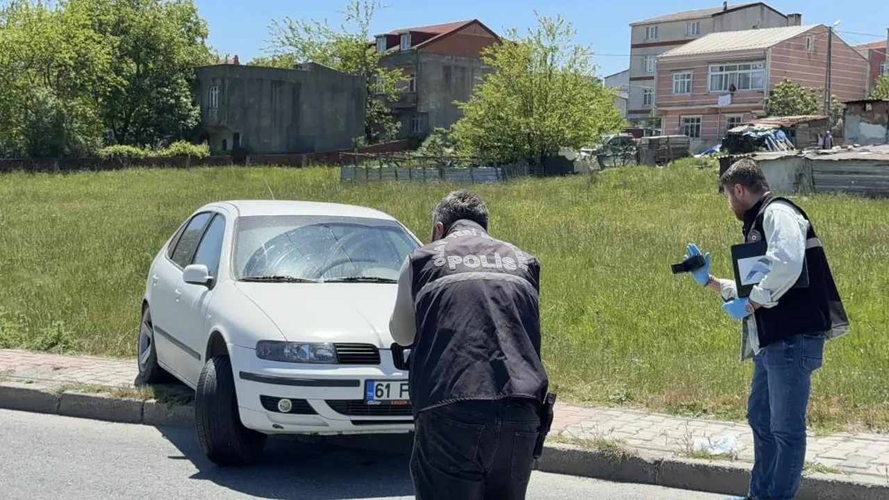 Arnavutköy'de dehşet anları! Alacaklıları kurşun yağdırdı, canını zor kurtardı