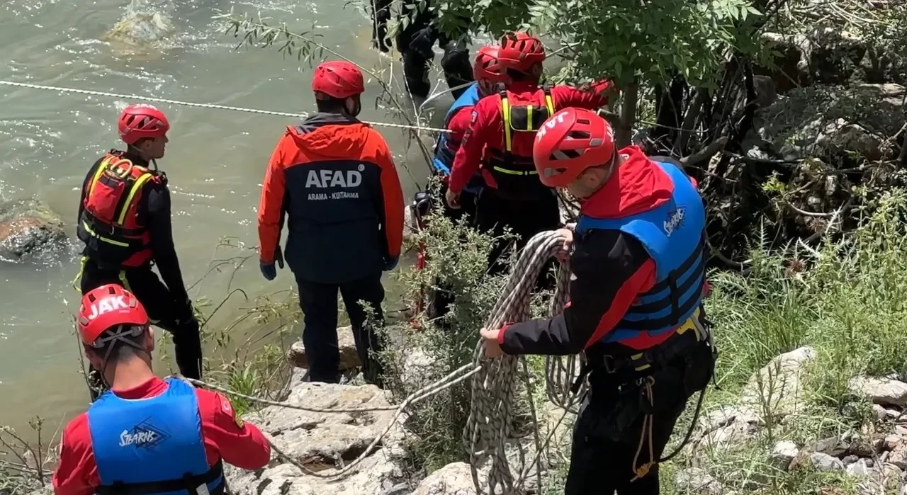 Derede akıntıya kapılarak kayboldu! 16 yaşındaki İbrahim 6 gündür didik didik aranıyor